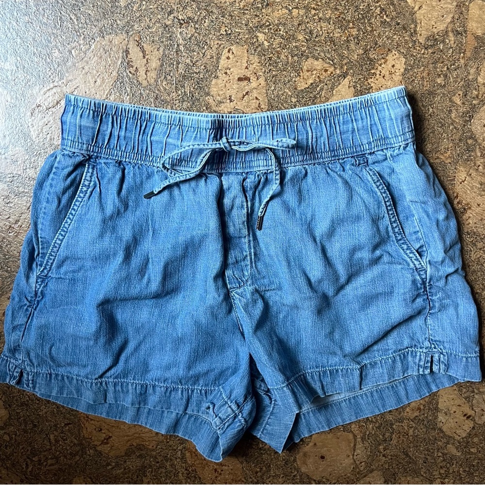 GAP SHORTS